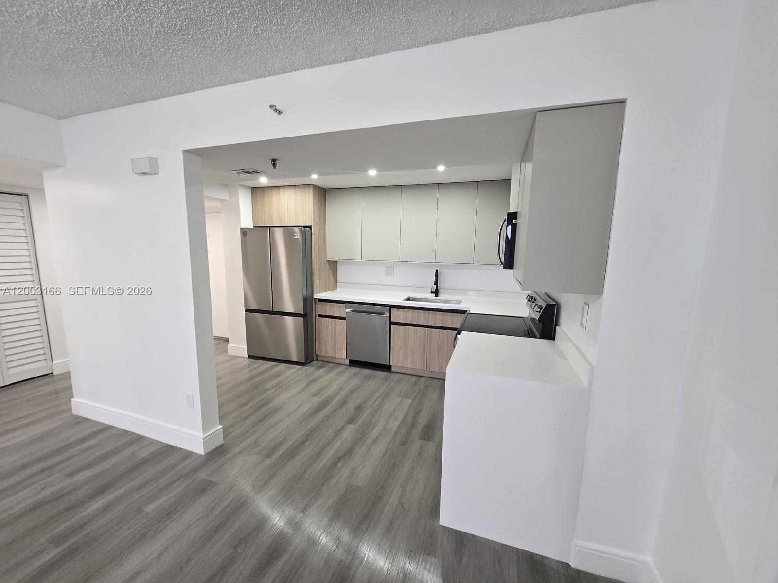 LAKE VIEW OF CALIF CLUB C - Residential Lease