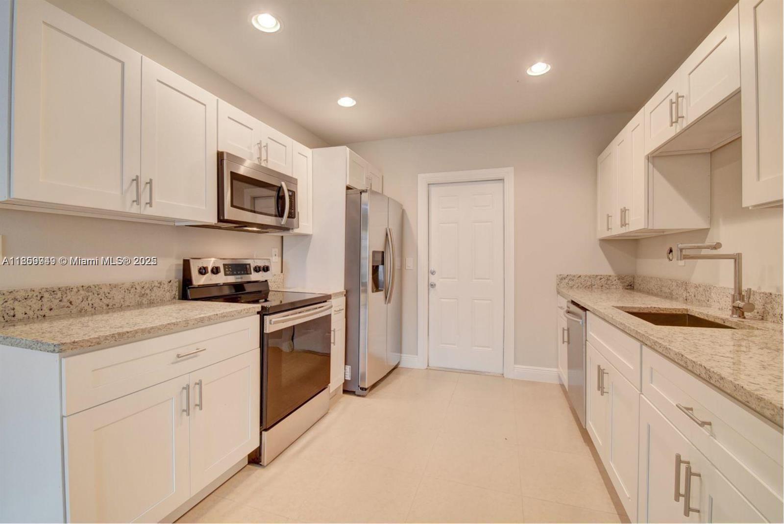 SEACREST PARK - Residential Lease