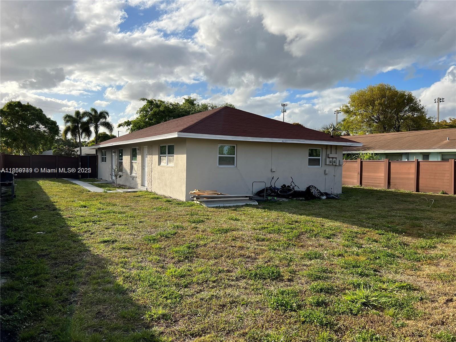 SEACREST PARK - Residential Lease