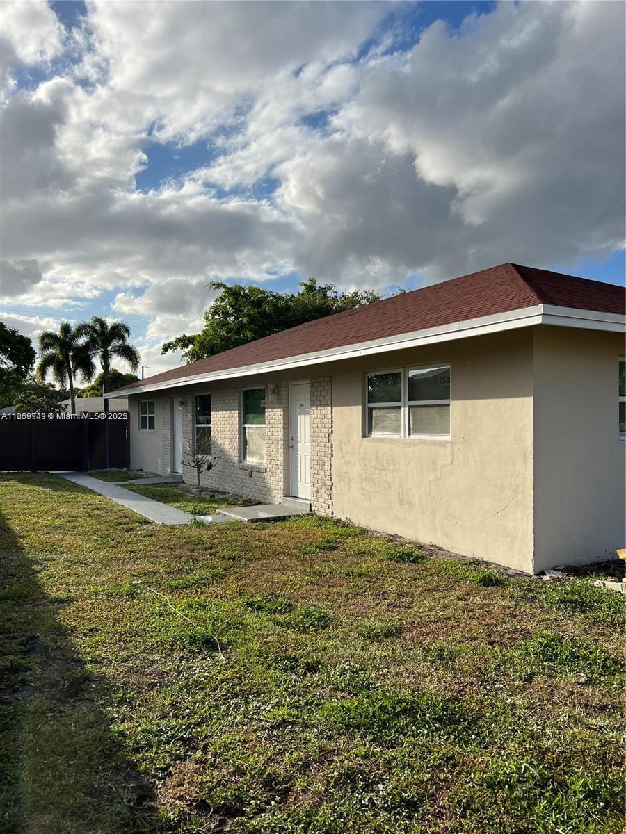 SEACREST PARK - Residential Lease