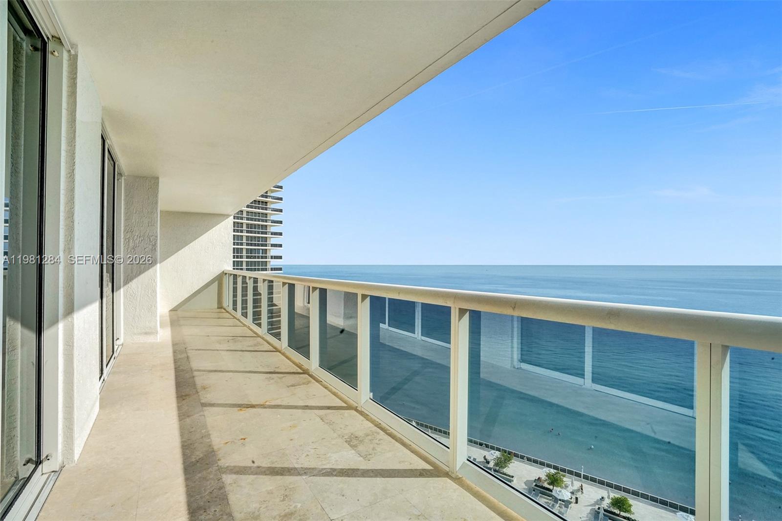 BEACH CLUB CONDO - Residential Lease