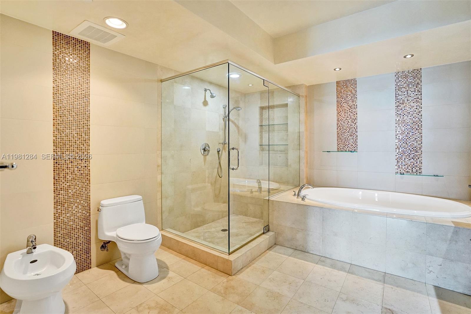 BEACH CLUB CONDO - Residential Lease