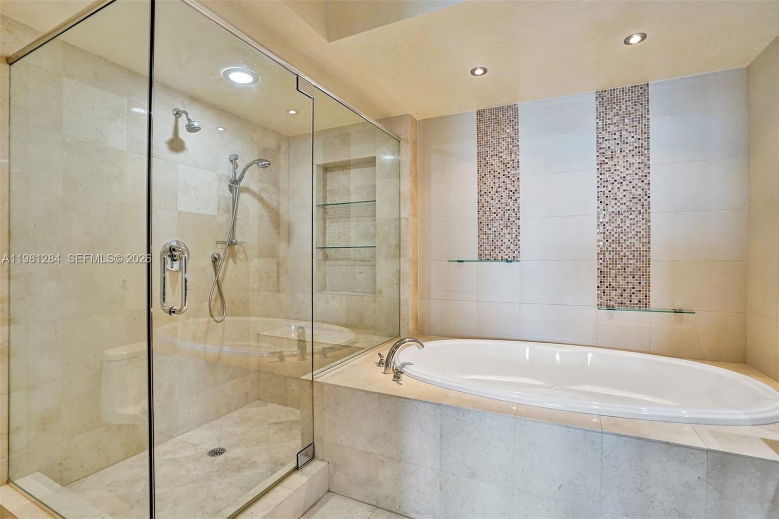 BEACH CLUB CONDO - Residential Lease