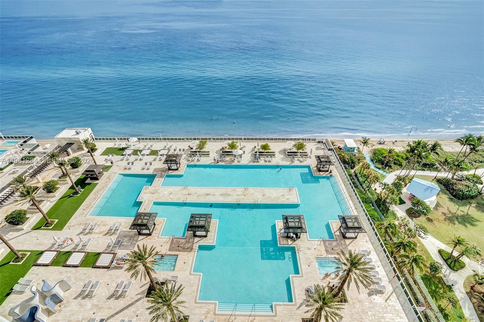 BEACH CLUB CONDO - Residential Lease