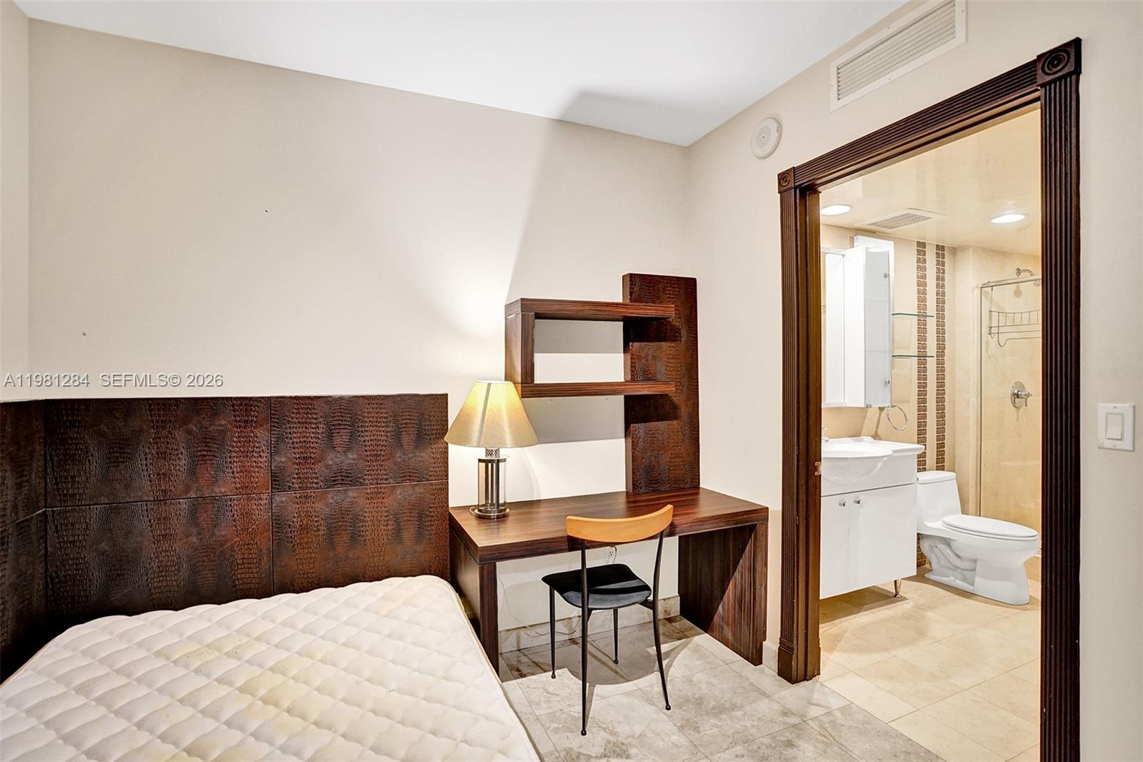 BEACH CLUB CONDO - Residential Lease