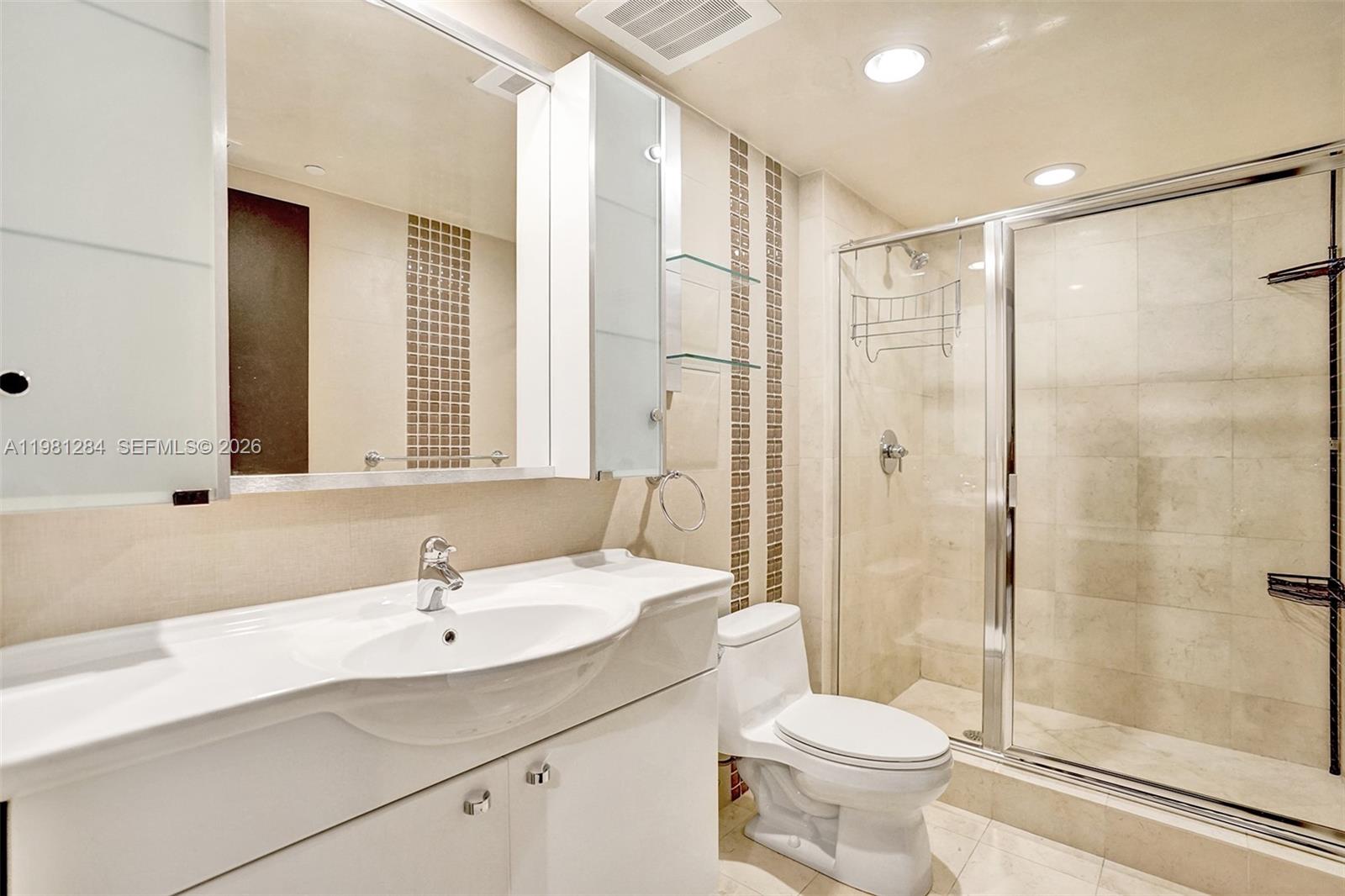 BEACH CLUB CONDO - Residential Lease