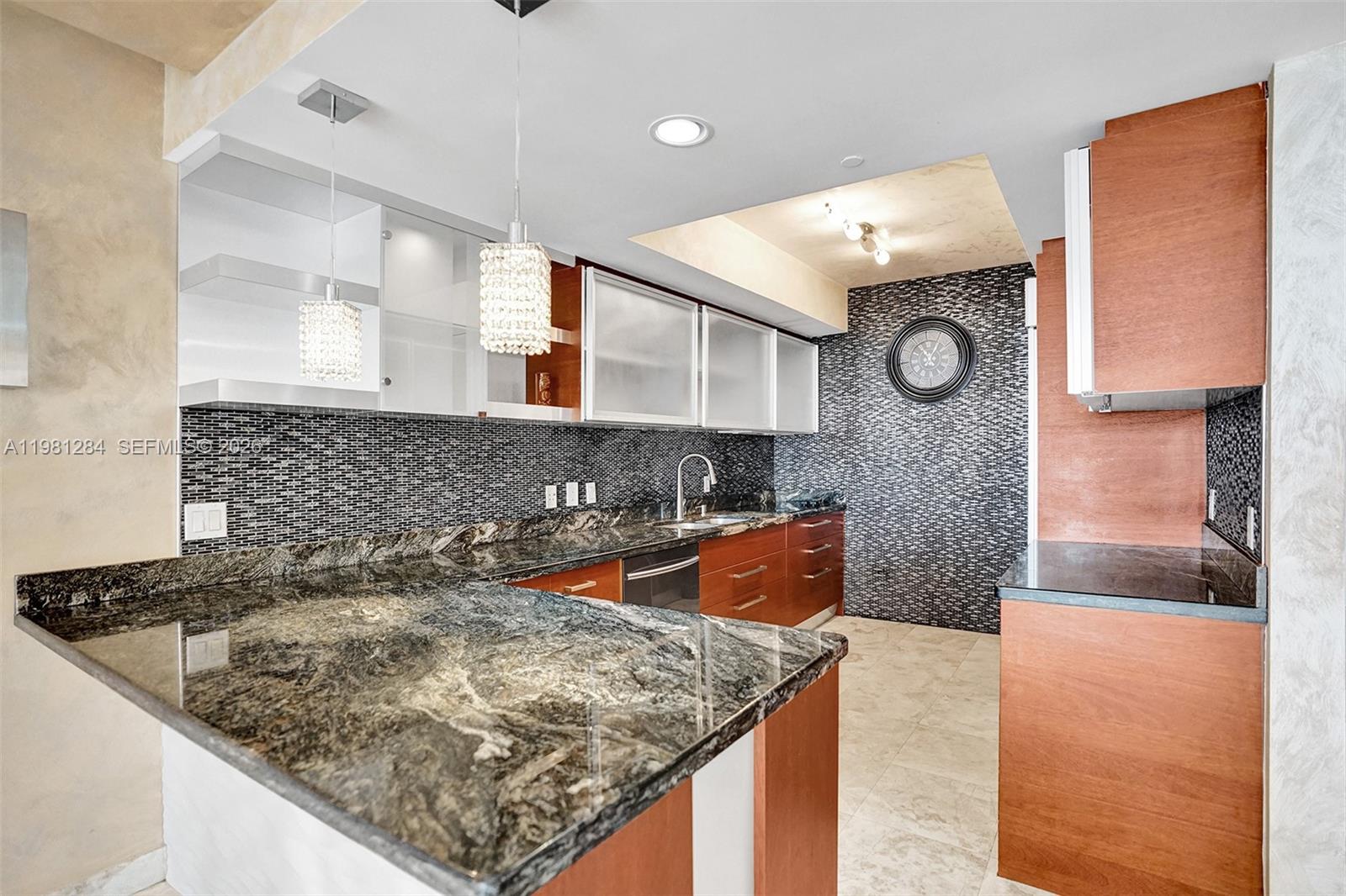 BEACH CLUB CONDO - Residential Lease