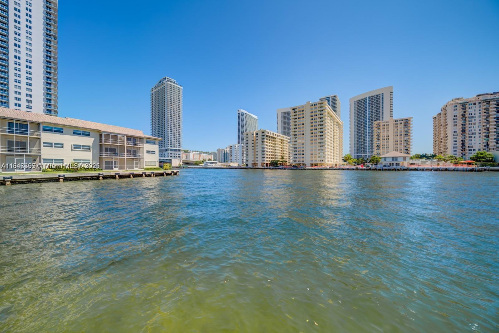 LAKE POINT TOWER CONDOMIN - Residential