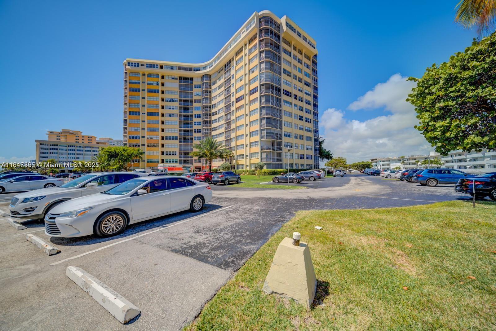 100 Golden Isles Dr 808