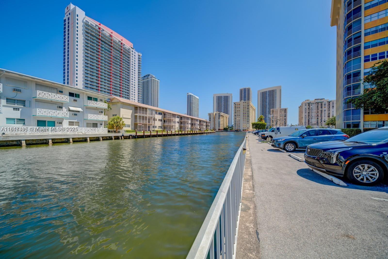 100 Golden Isles Dr 808