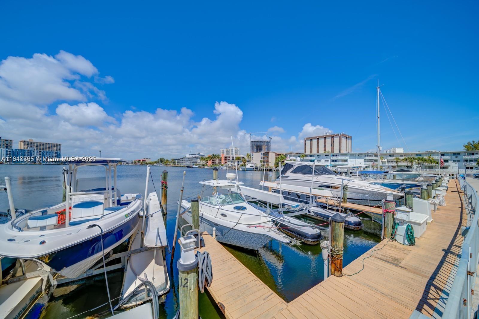 LAKE POINT TOWER CONDOMIN - Residential
