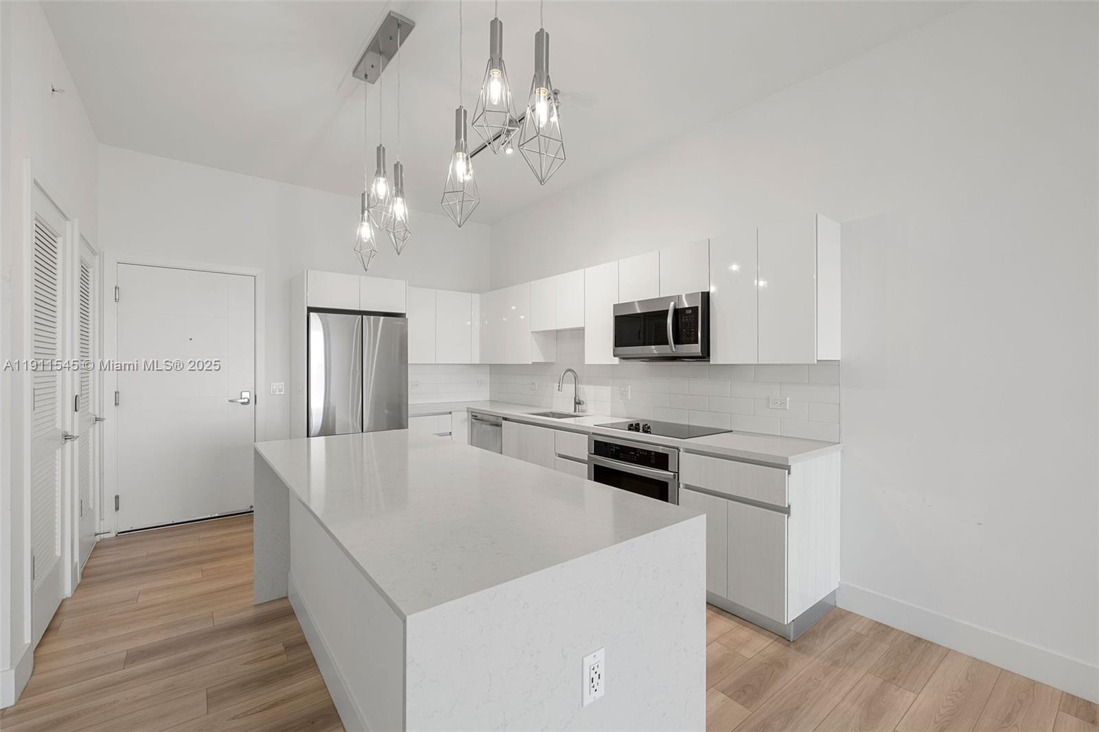 Slate Hallandale - Residential Lease
