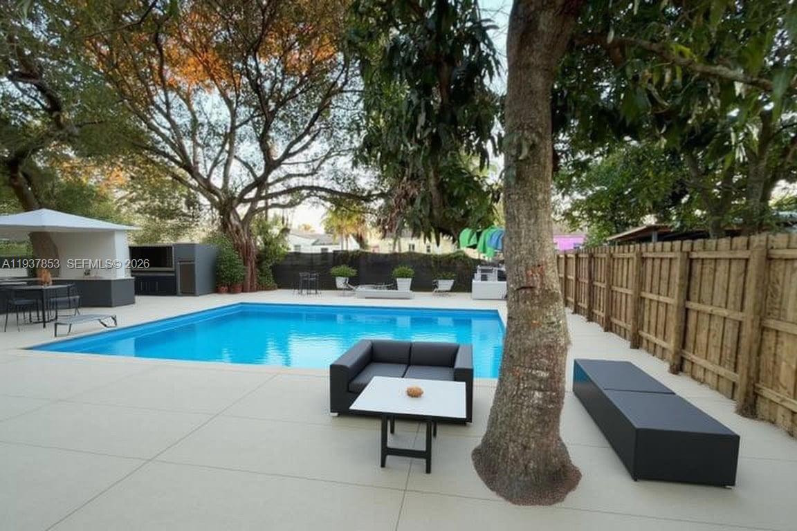 STEPHEN MANOR - Residential