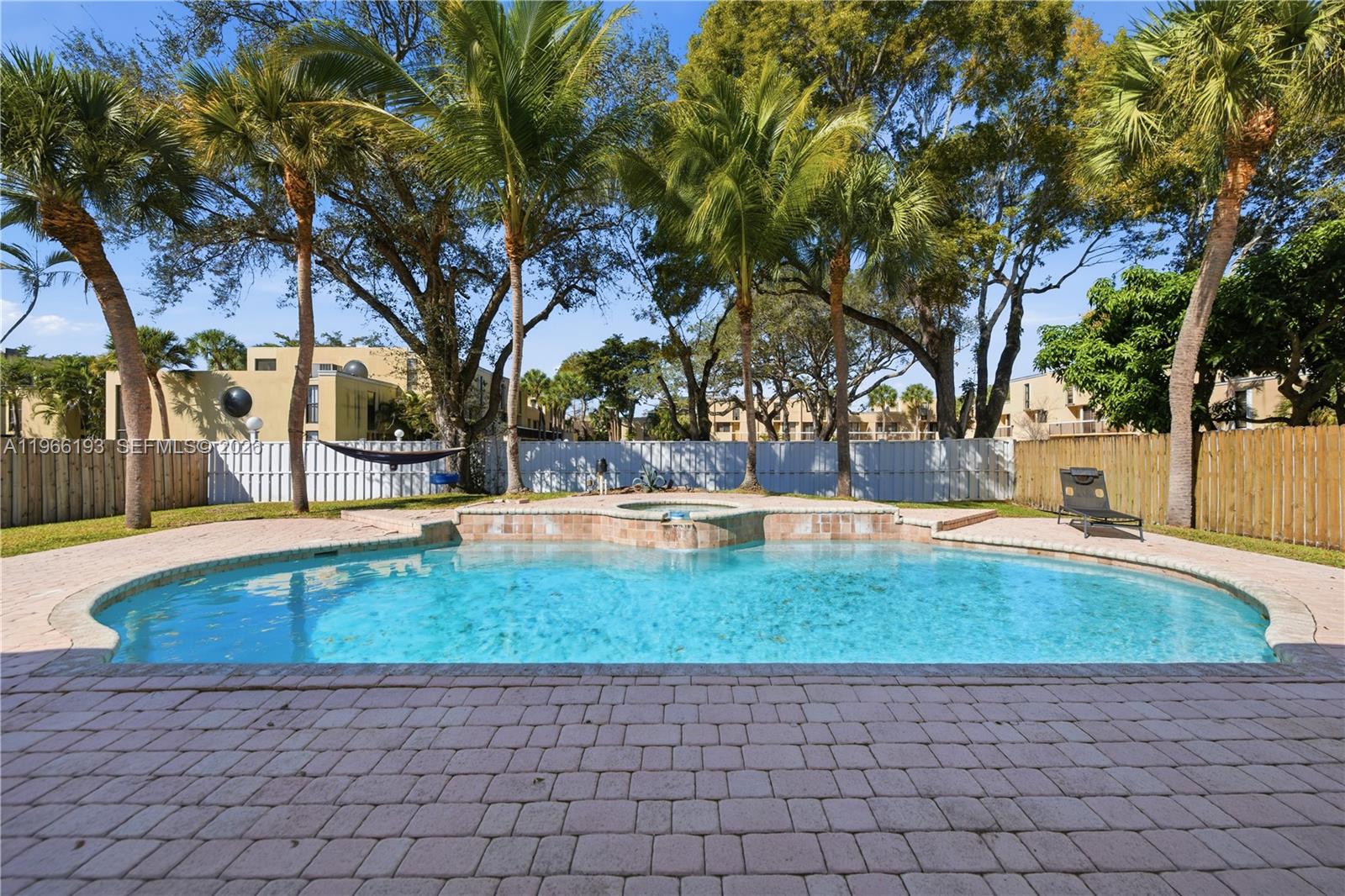 ROLLING HILLS LAKE ESTATE - Residential