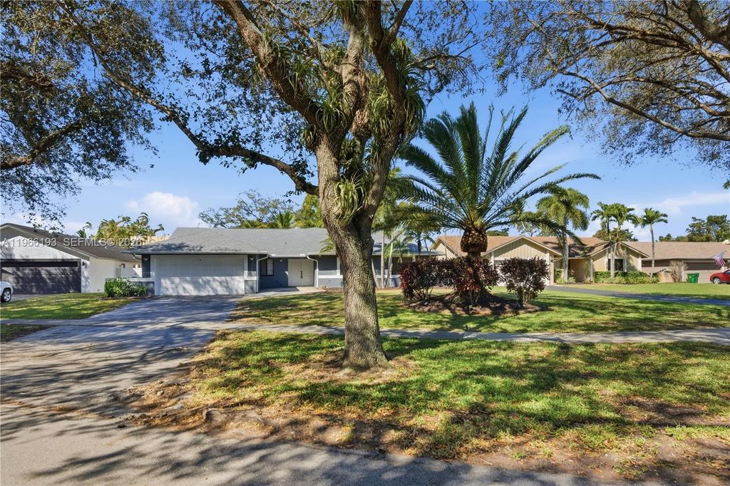 Photo of 2791 SW 86th Way, Davie, FL 33328 (MLS # A11966193)