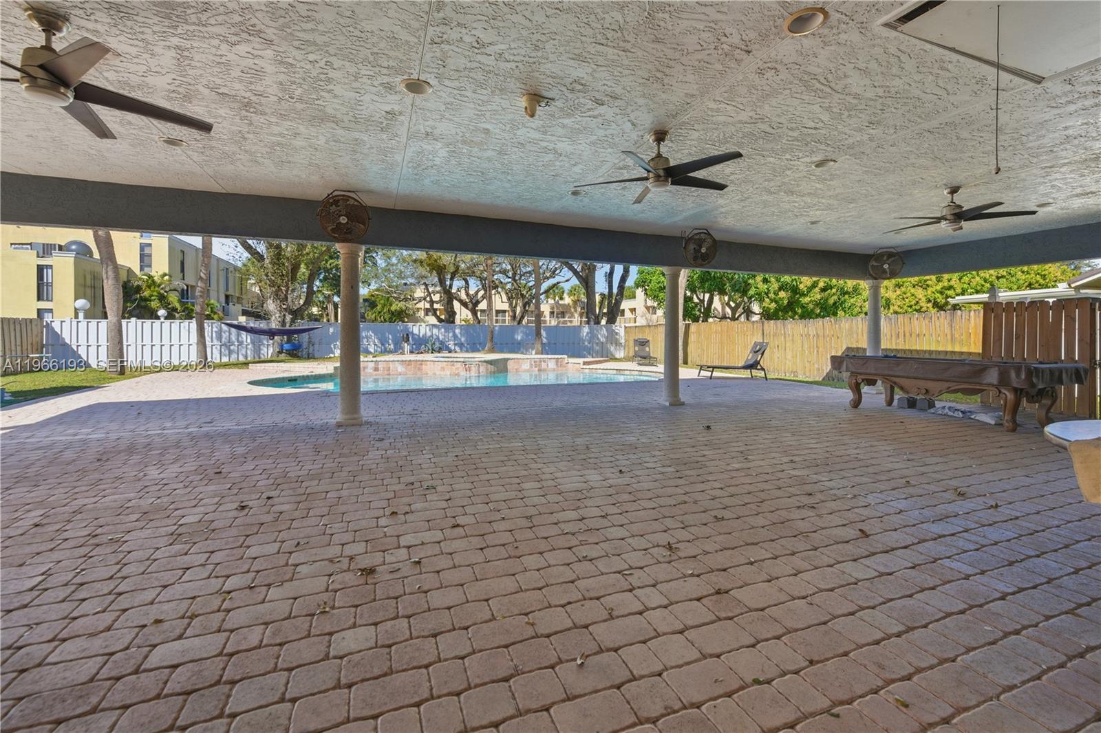 ROLLING HILLS LAKE ESTATE - Residential