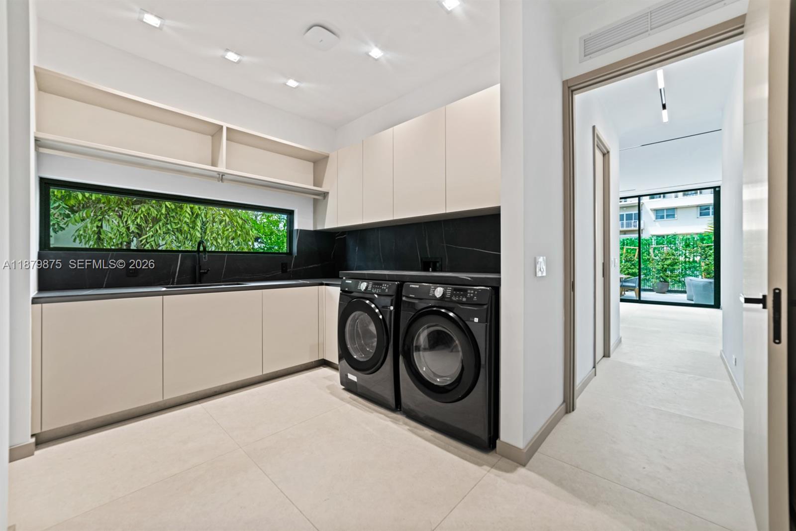 RIVER BAY PARK ADDN - Residential