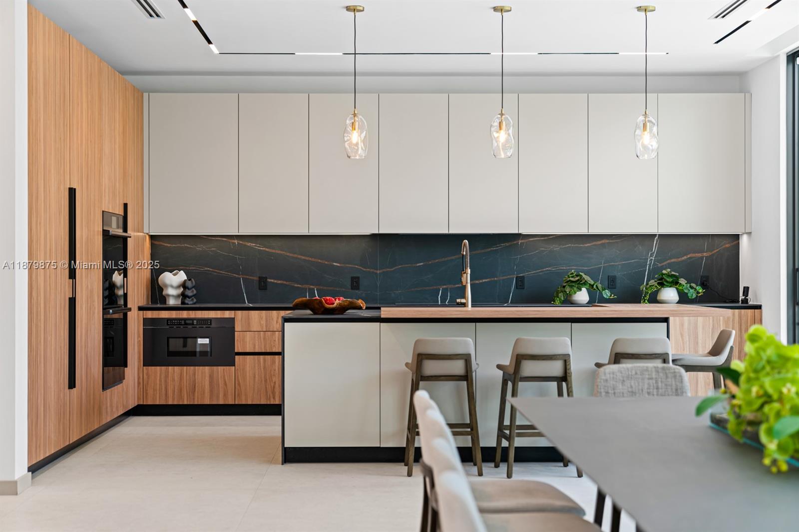 RIVER BAY PARK ADDN - Residential