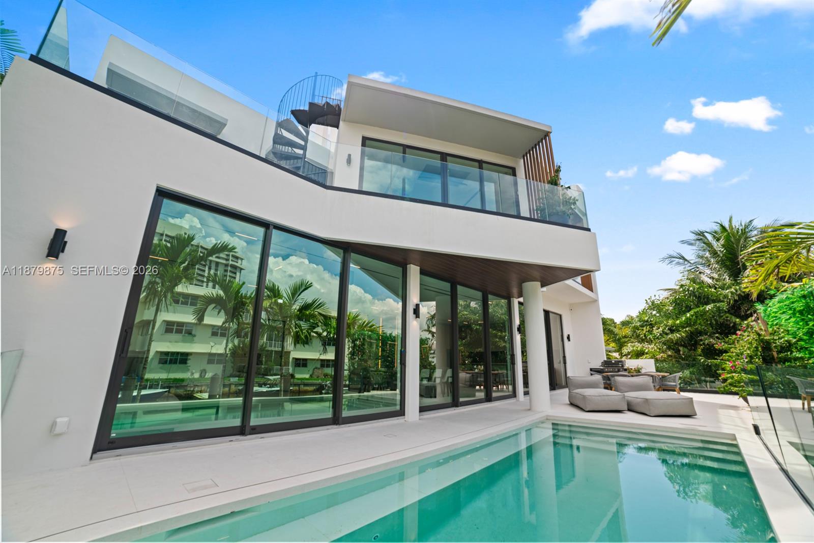 RIVER BAY PARK ADDN - Residential