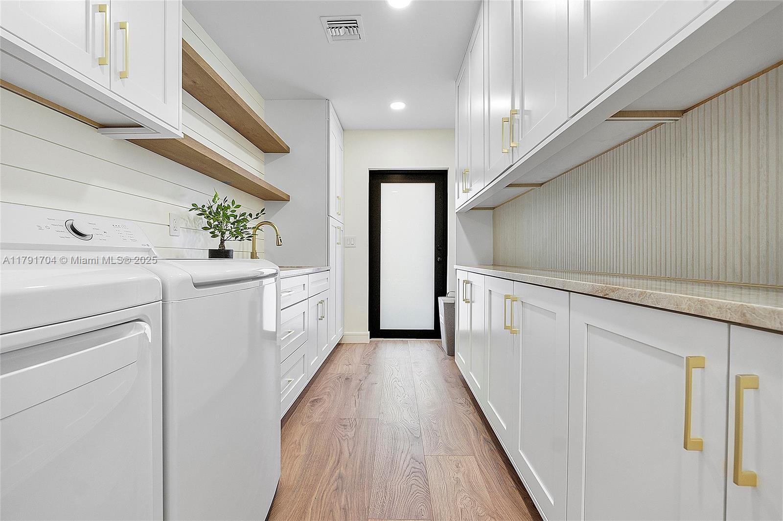 LAKE PLACID - Residential Lease