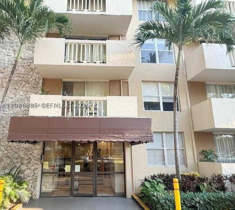 1800 Sans Souci Blvd 428, North Miami FL 33181