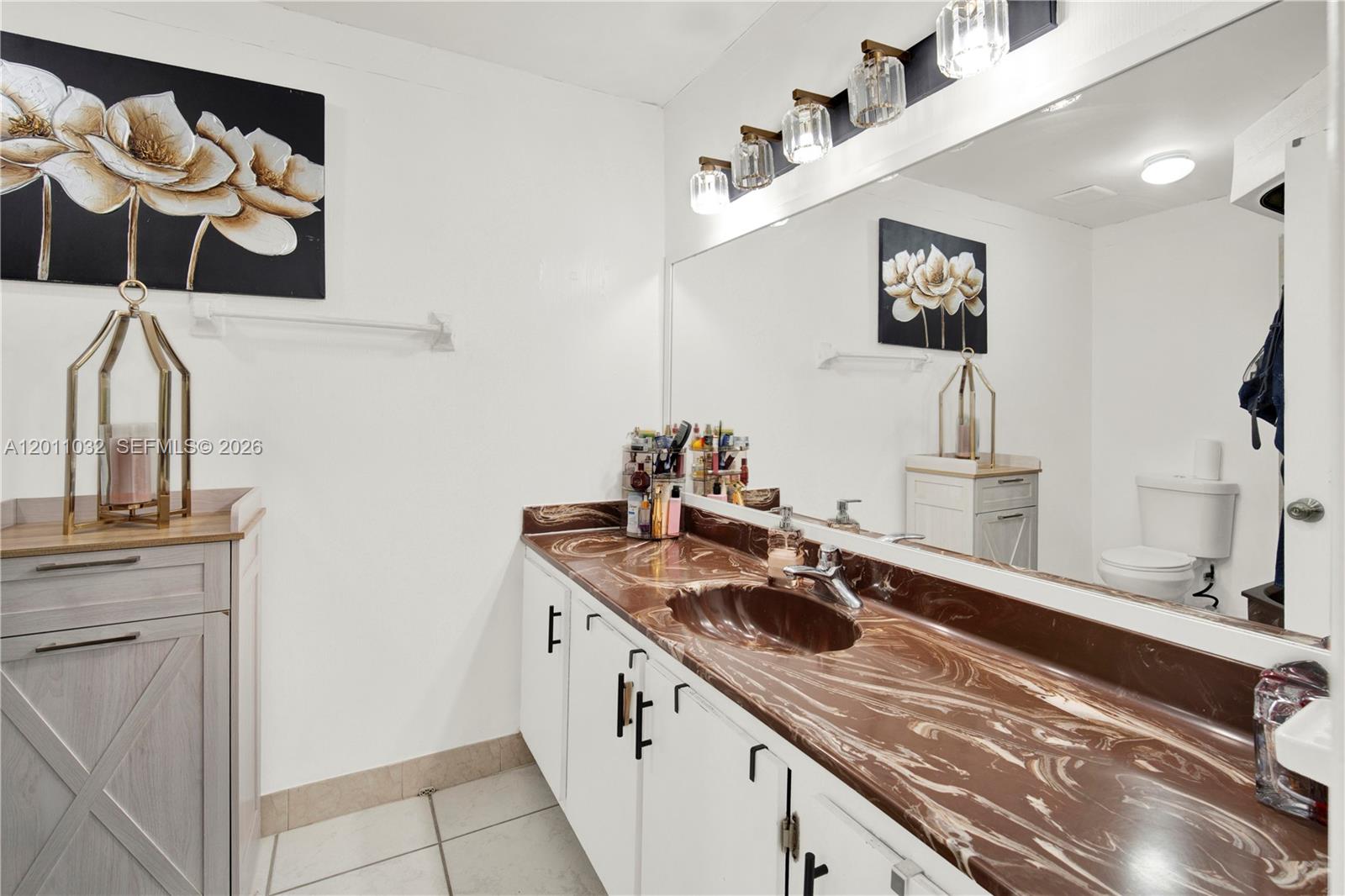 CONTINUUM CONDO PH II - Residential