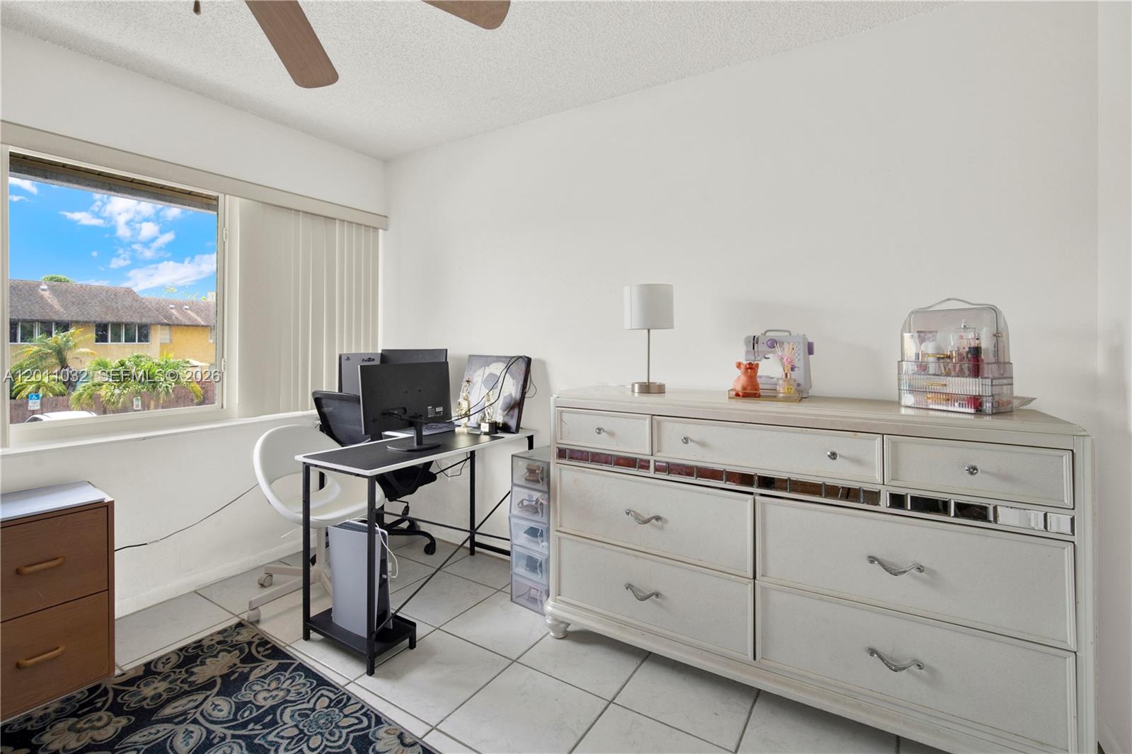 CONTINUUM CONDO PH II - Residential