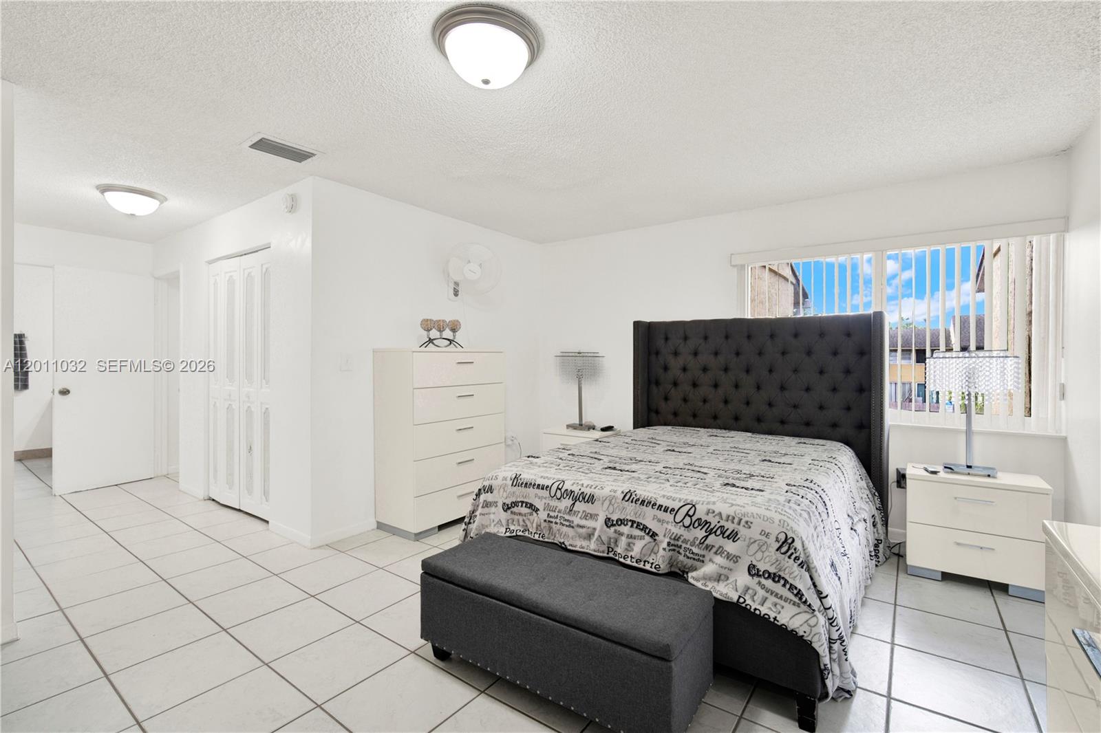 CONTINUUM CONDO PH II - Residential