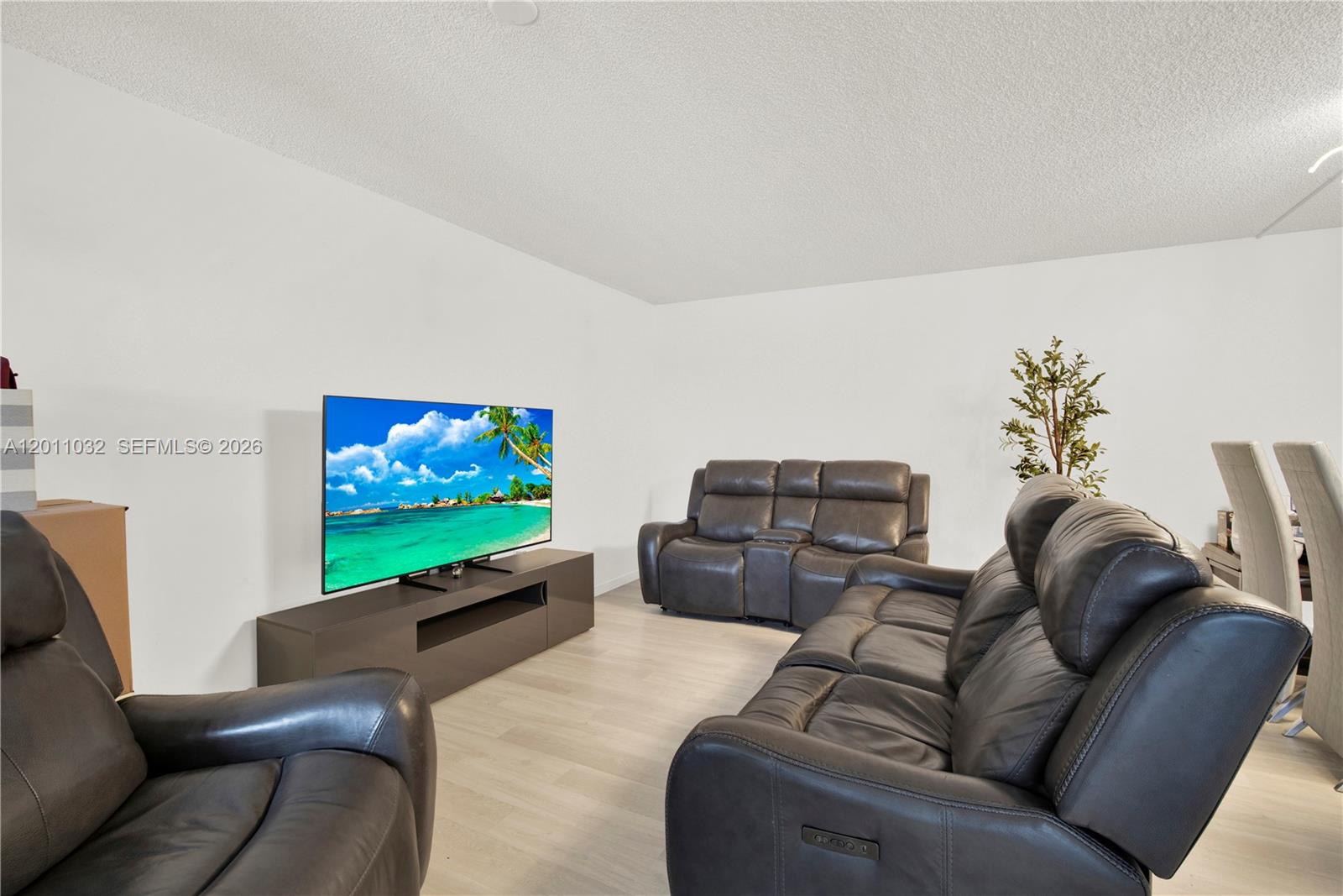 CONTINUUM CONDO PH II - Residential