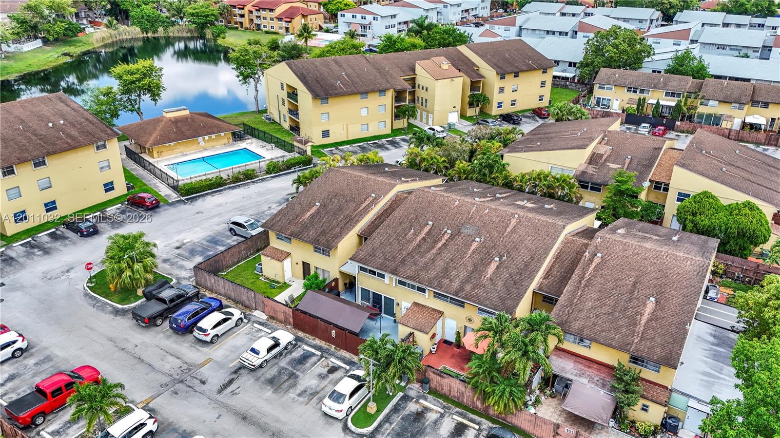 CONTINUUM CONDO PH II - Residential
