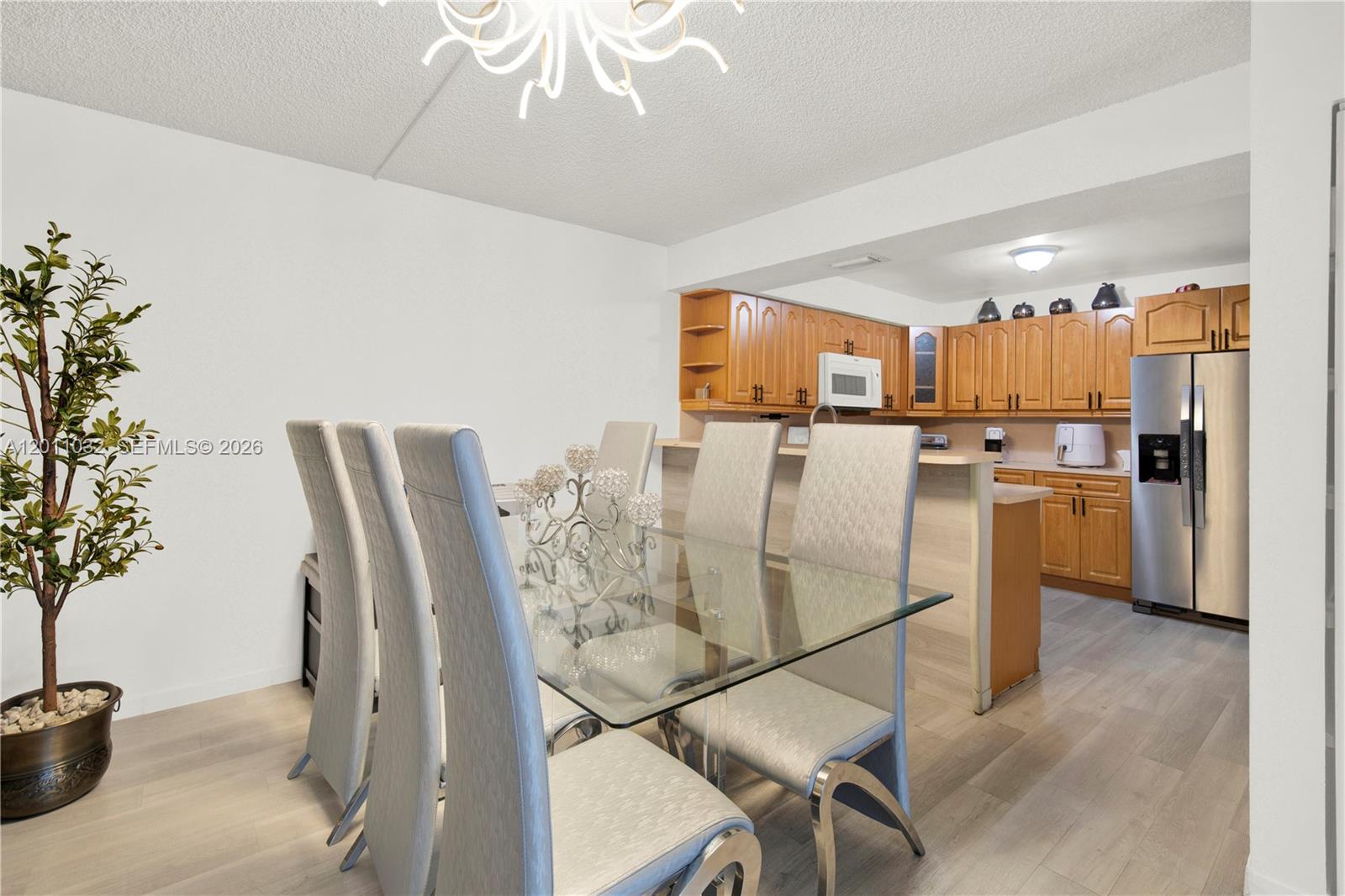 CONTINUUM CONDO PH II - Residential