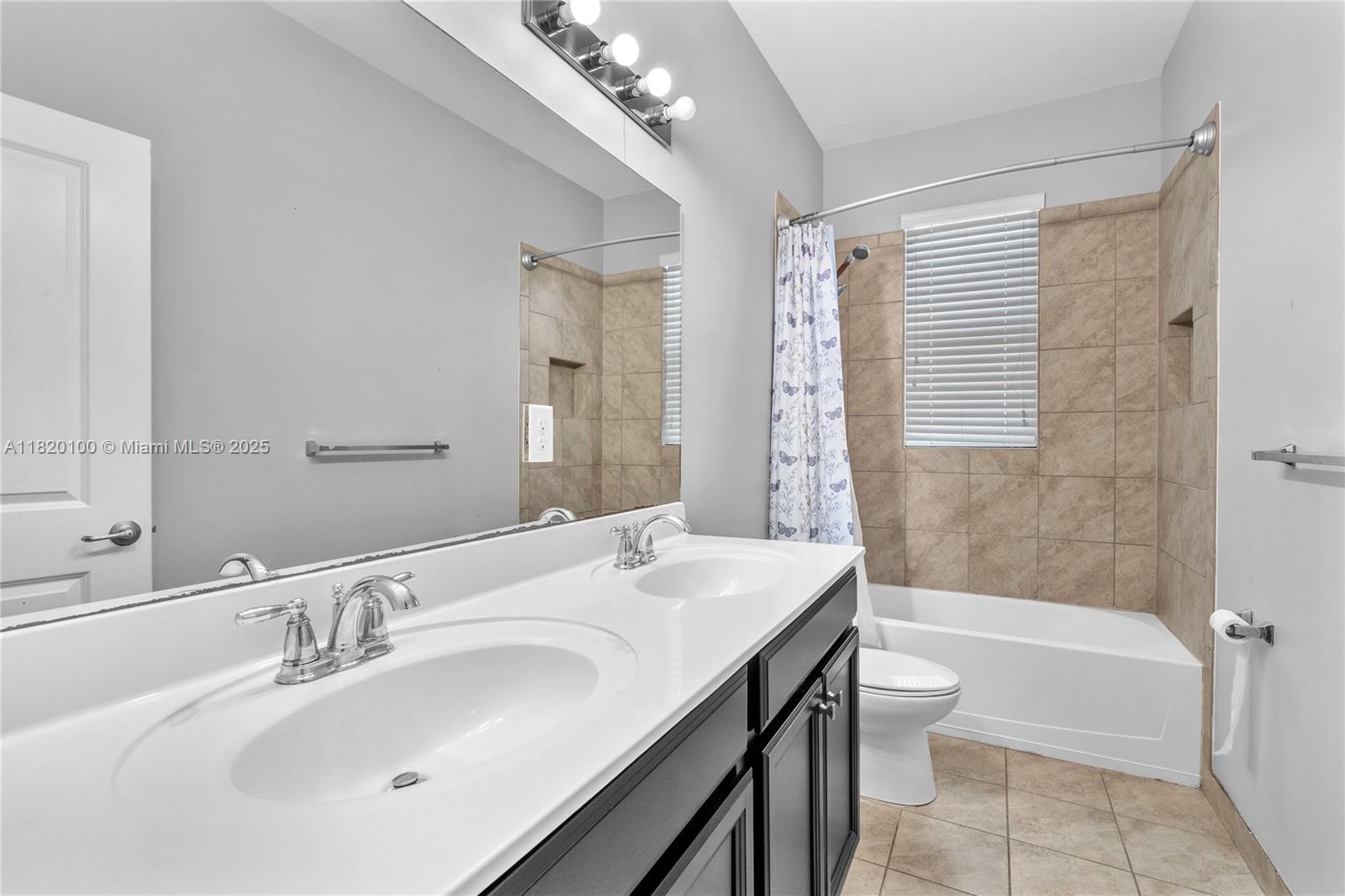 VENTANAS AT HOMESTEAD - Residential