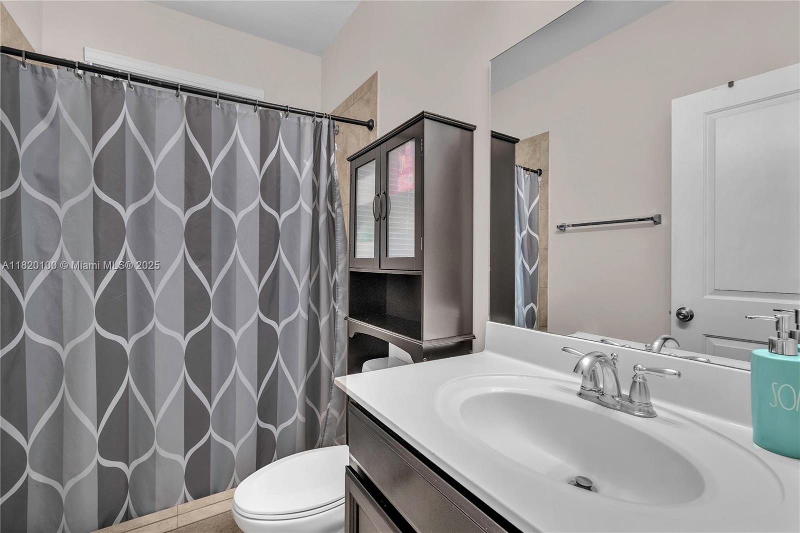 VENTANAS AT HOMESTEAD - Residential