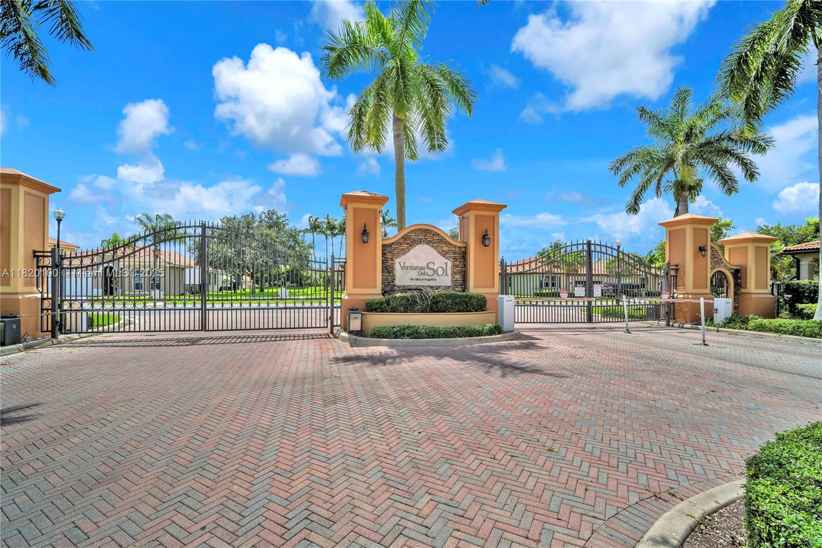 VENTANAS AT HOMESTEAD - Residential