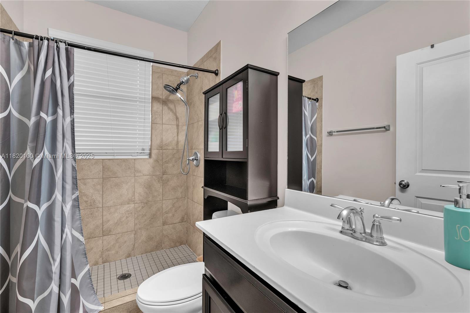 VENTANAS AT HOMESTEAD - Residential