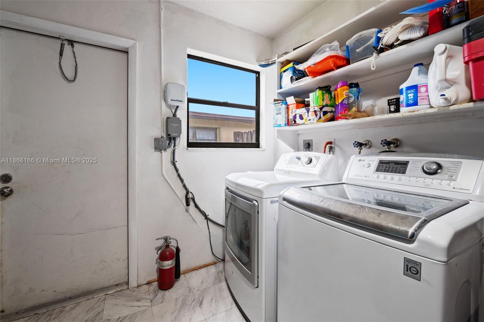 PEMBROKE LAKES SEC 6 - Residential