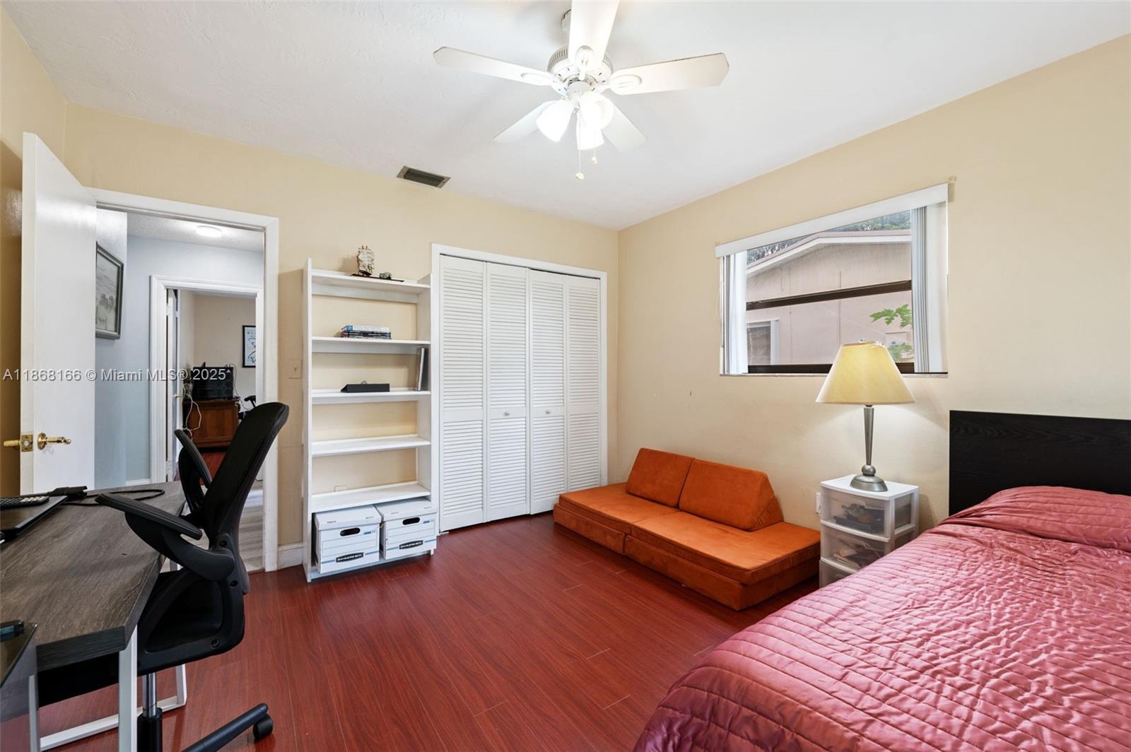 PEMBROKE LAKES SEC 6 - Residential