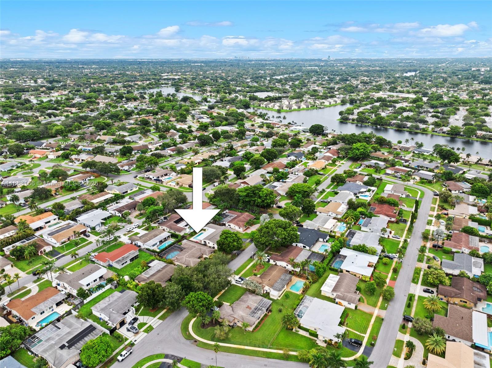 PEMBROKE LAKES SEC 6 - Residential