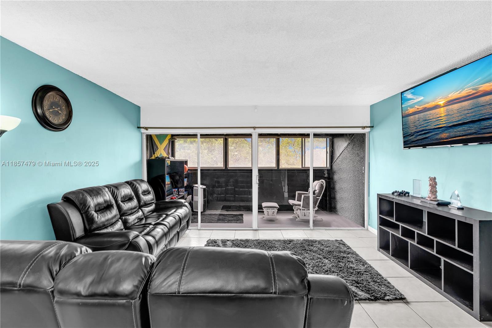 LAKES OF INVERRARY CONDO - Residential