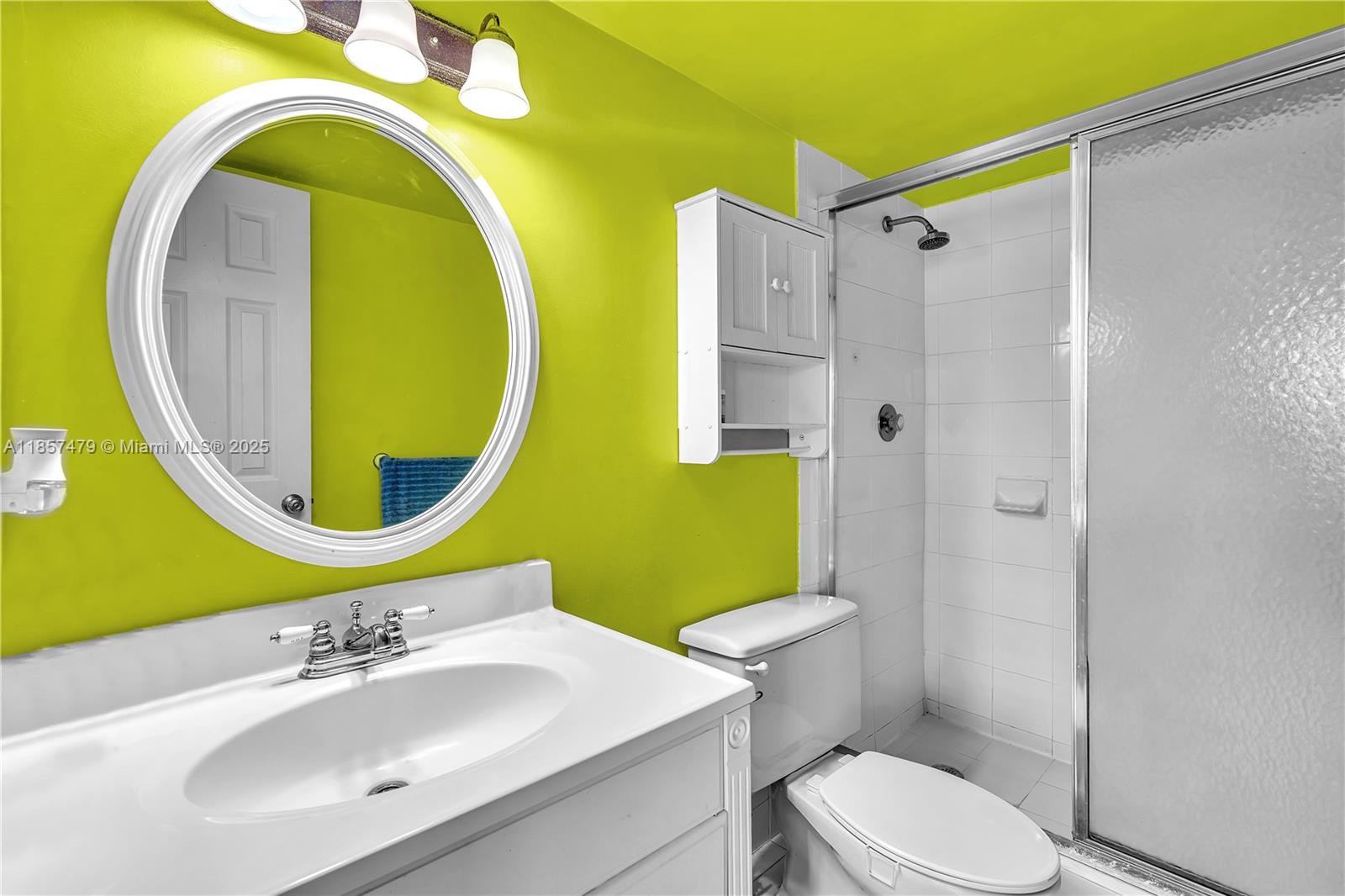 LAKES OF INVERRARY CONDO - Residential