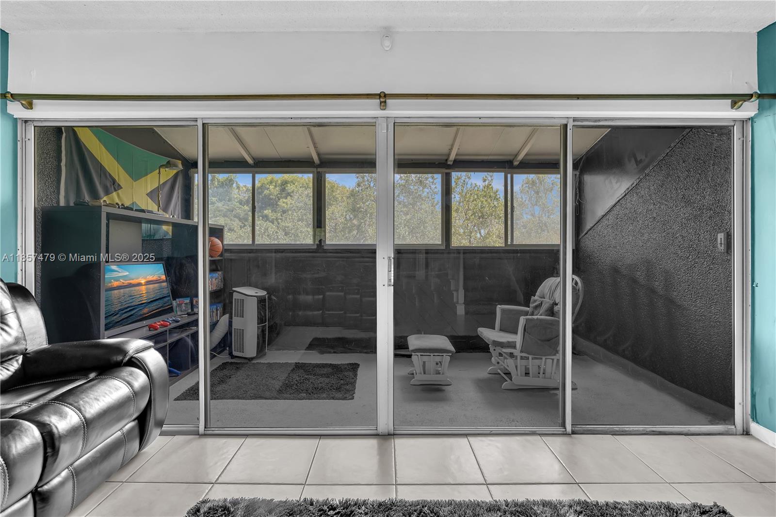 LAKES OF INVERRARY CONDO - Residential