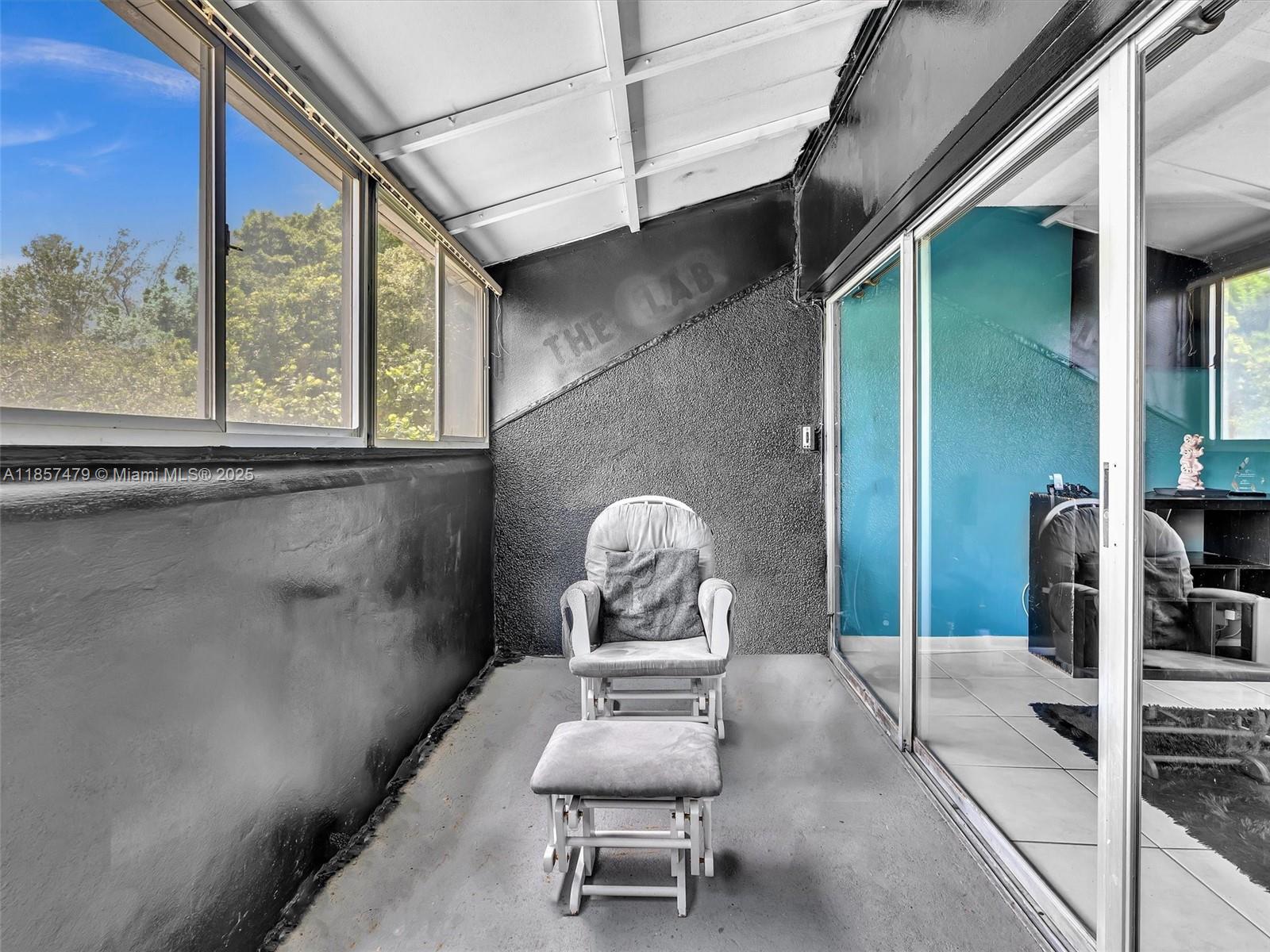 LAKES OF INVERRARY CONDO - Residential