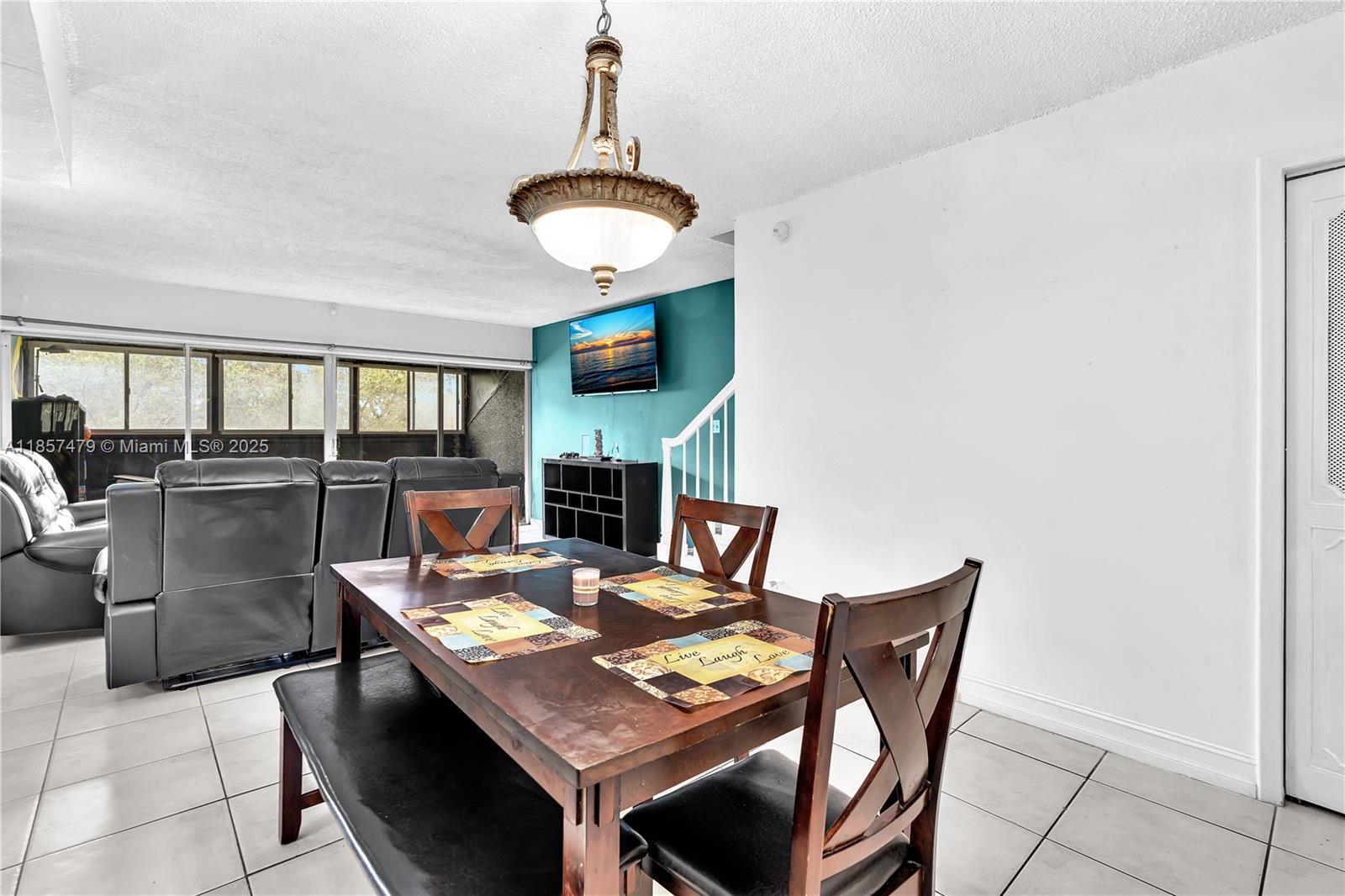 LAKES OF INVERRARY CONDO - Residential