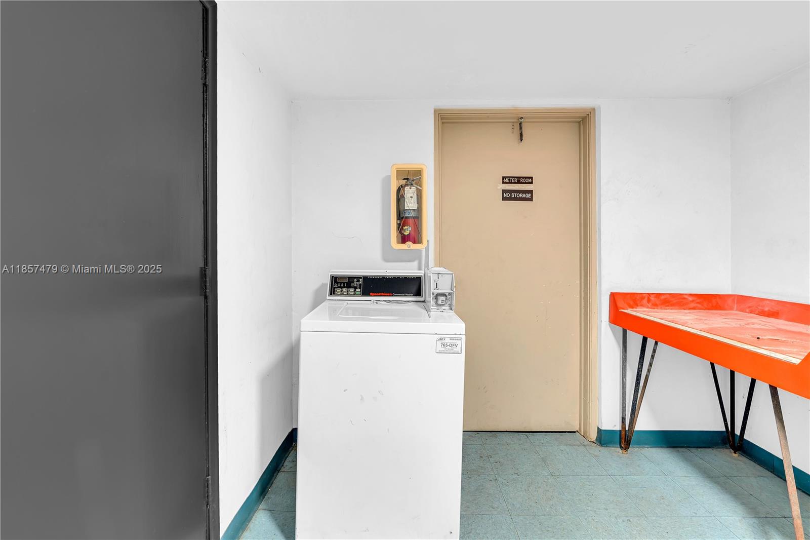 LAKES OF INVERRARY CONDO - Residential