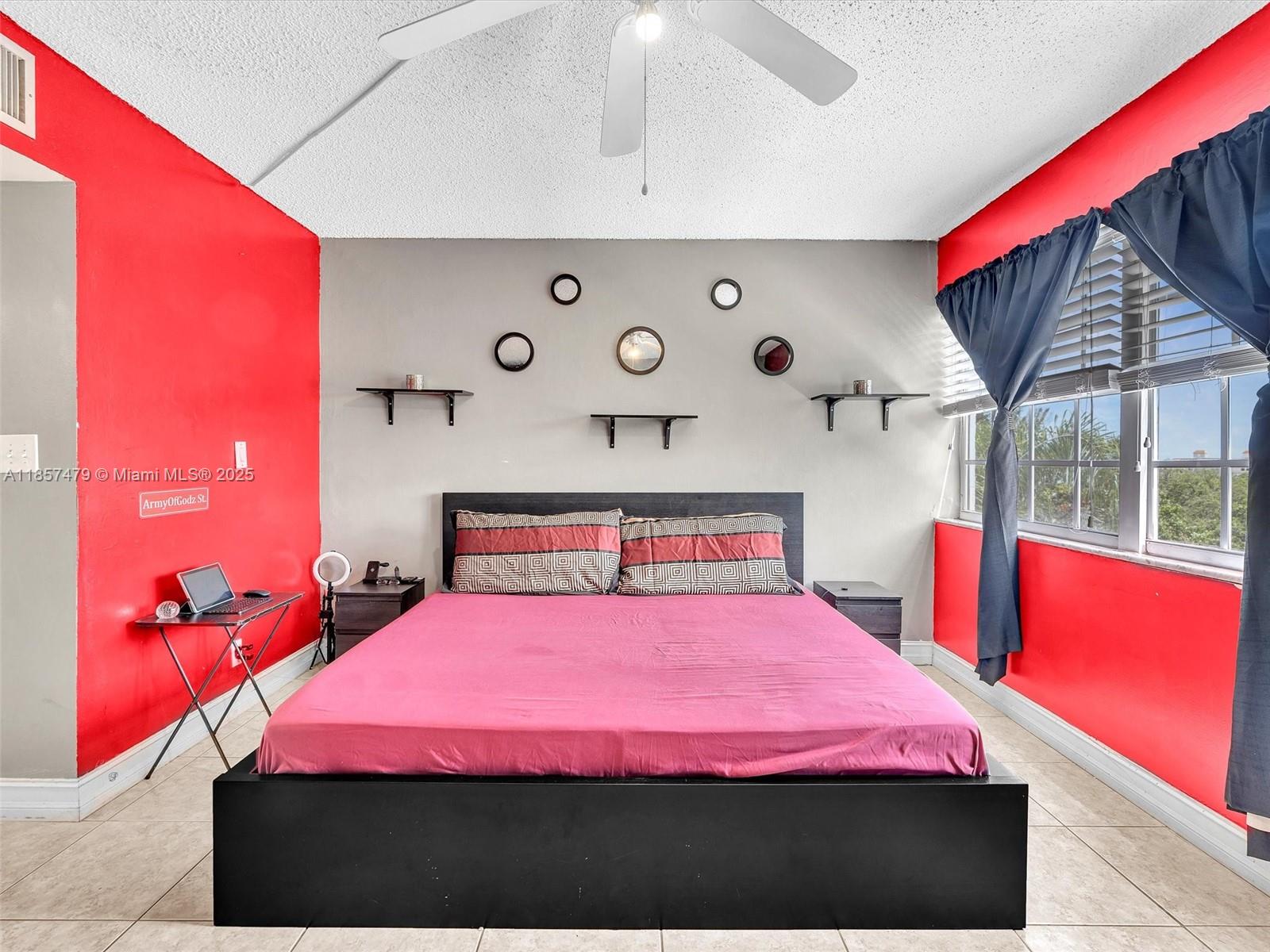 LAKES OF INVERRARY CONDO - Residential