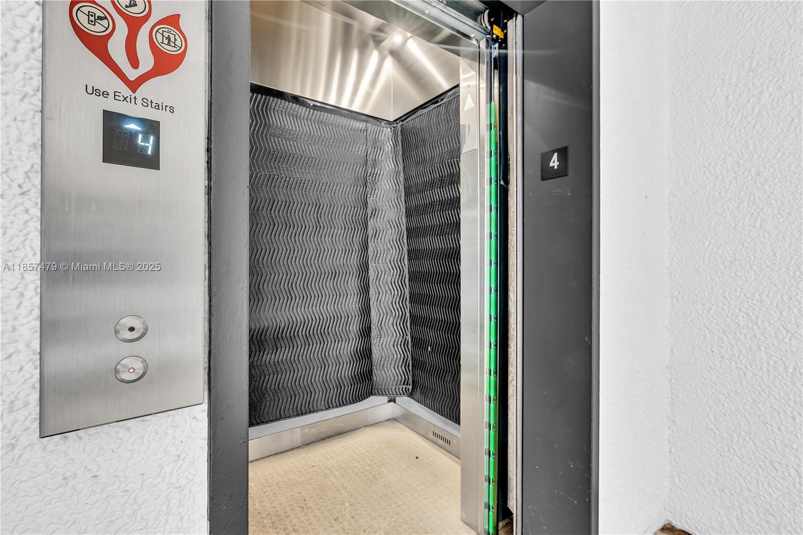 LAKES OF INVERRARY CONDO - Residential