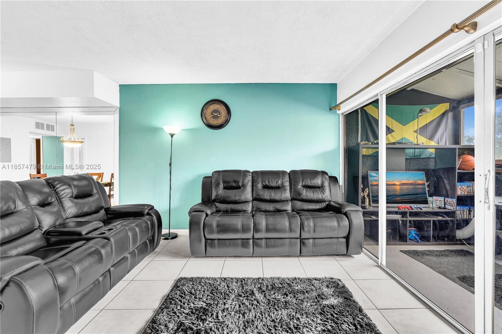 LAKES OF INVERRARY CONDO - Residential