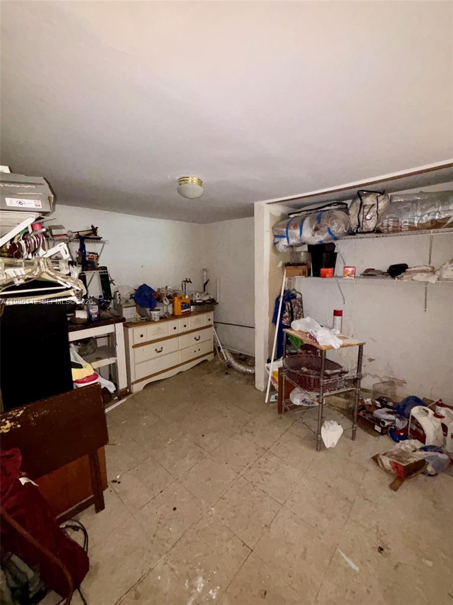 PARK ROAD MANOR - Residential