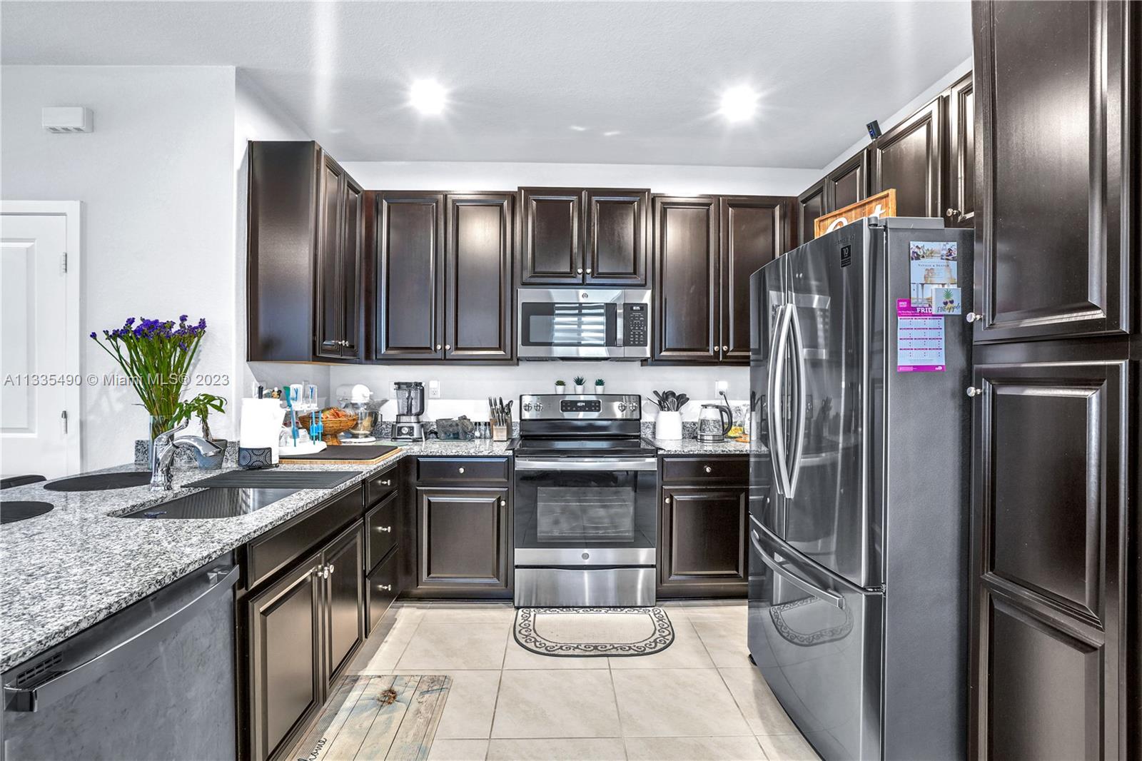 MC RESIDENTIAL - Residential