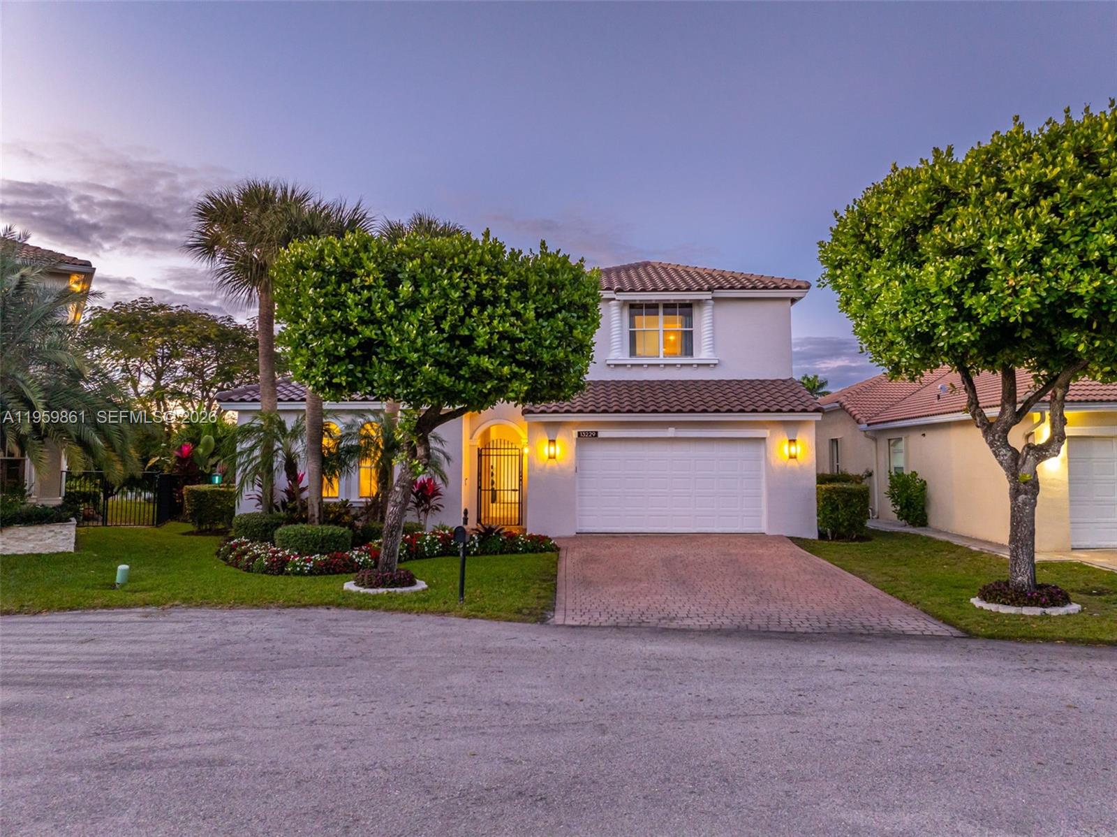 POD 7 AT MONARCH LAKES - Residential